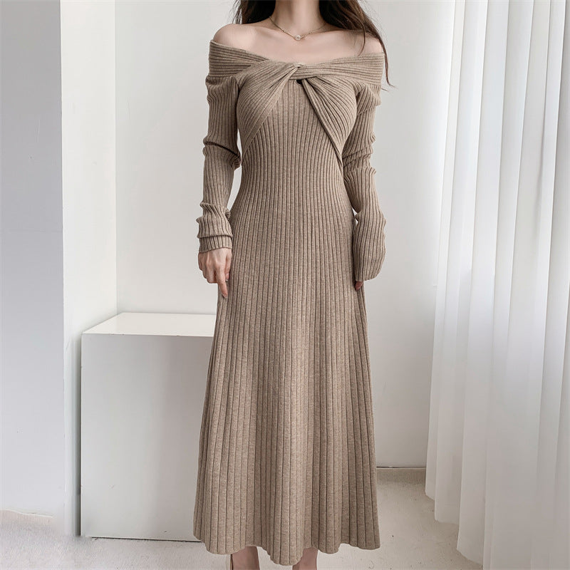 Vestido tipo suéter de punto para mujer, con escote asimétrico, estilo casual y elegante, corte en A, largo midi y ajuste entallado.