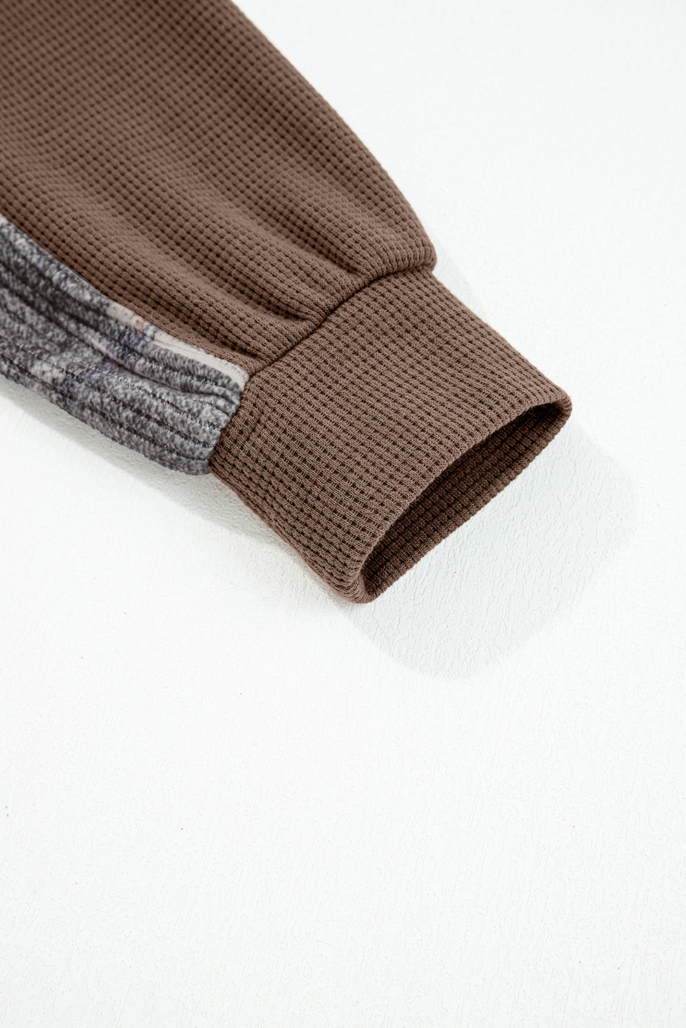 Chaqueta con capucha, cordón y botones de patchwork a cuadros marrones - Bego Fashion