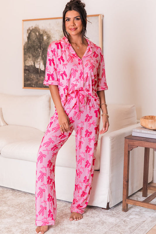 Conjunto de pijama con estampado de lazo rosa, cuello solapa, manga corta y pantalón - Bego Fashion