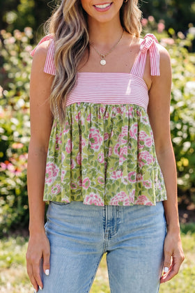 Camiseta sin mangas estilo babydoll con tirantes anudados y estampado floral verde