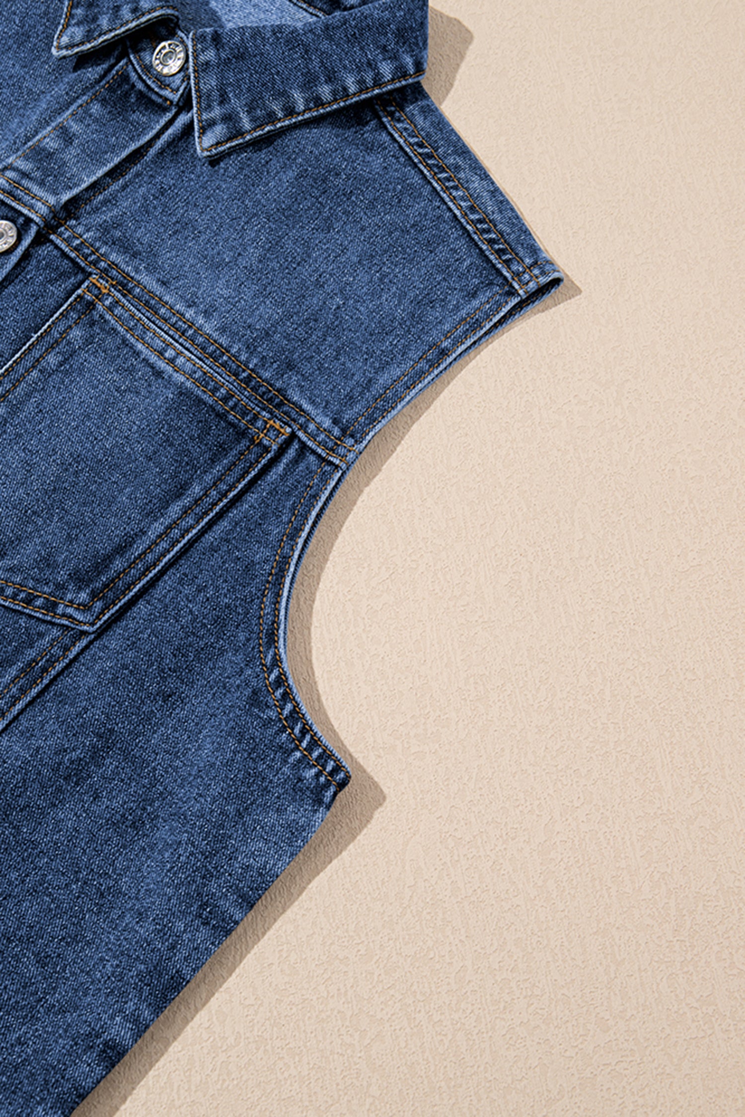 Chaleco vaquero azul oscuro con botones y detalle de costura de sastre - Bego Fashion