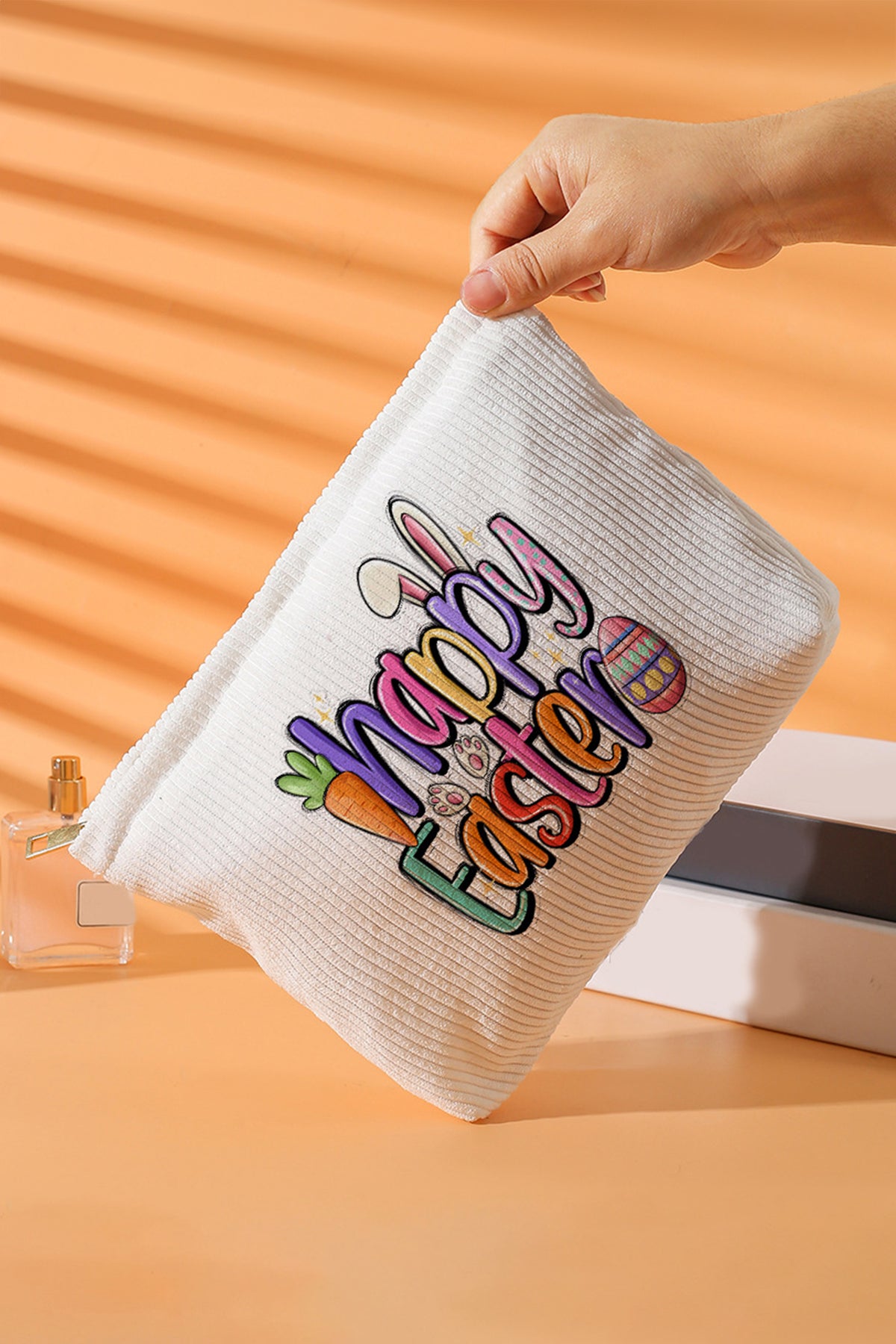 Neceser de pana blanca con estampado alegre y divertido de Pascua