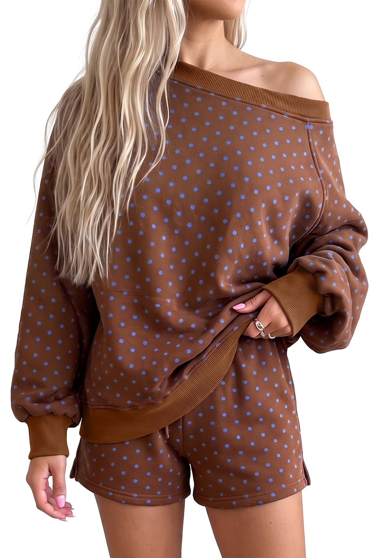 Conjunto de 2 piezas: blusa de manga larga holgada y shorts con cordón, estampado de lunares marrones.