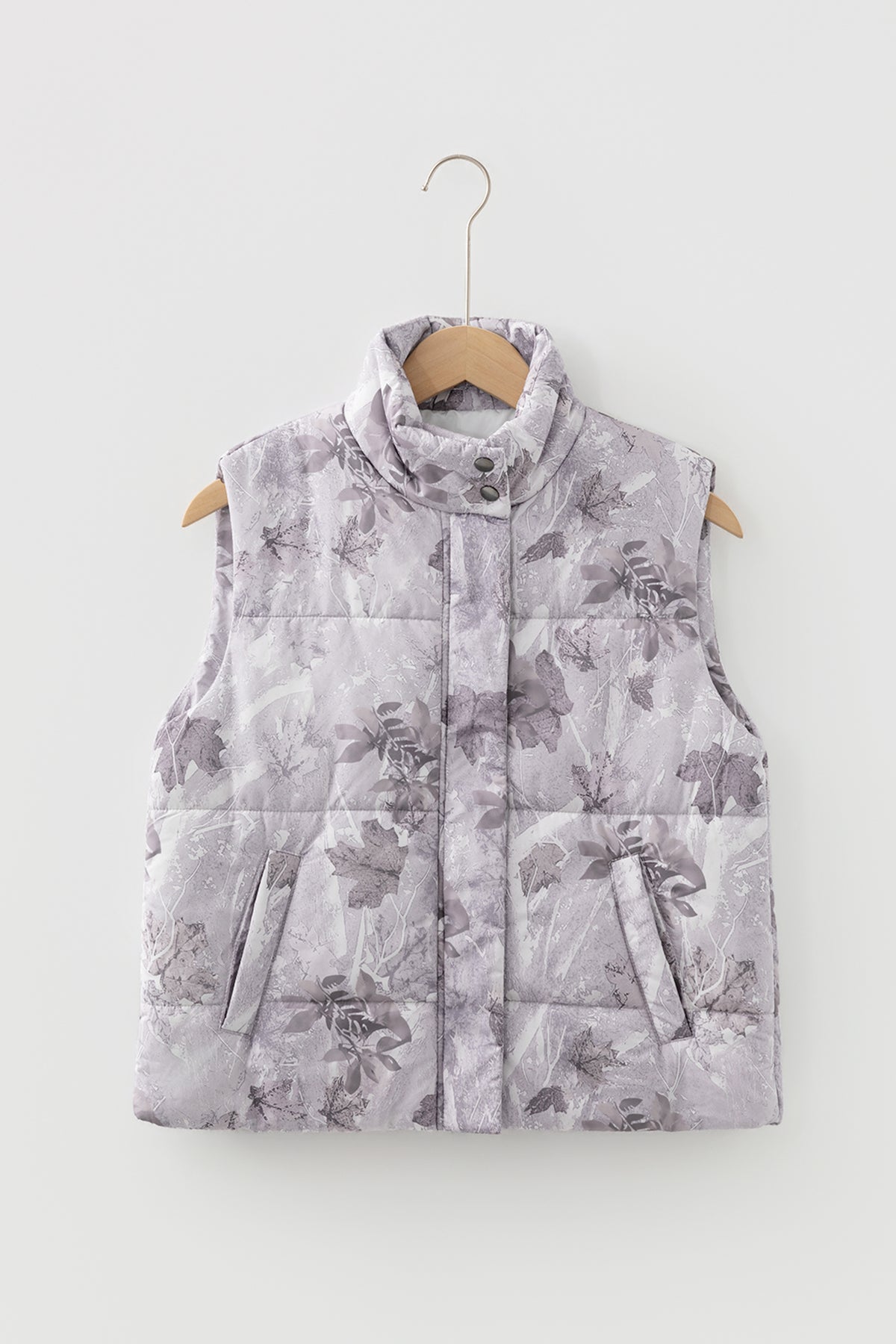 Chaleco acolchado de invierno con estampado de hojas y camuflaje gris