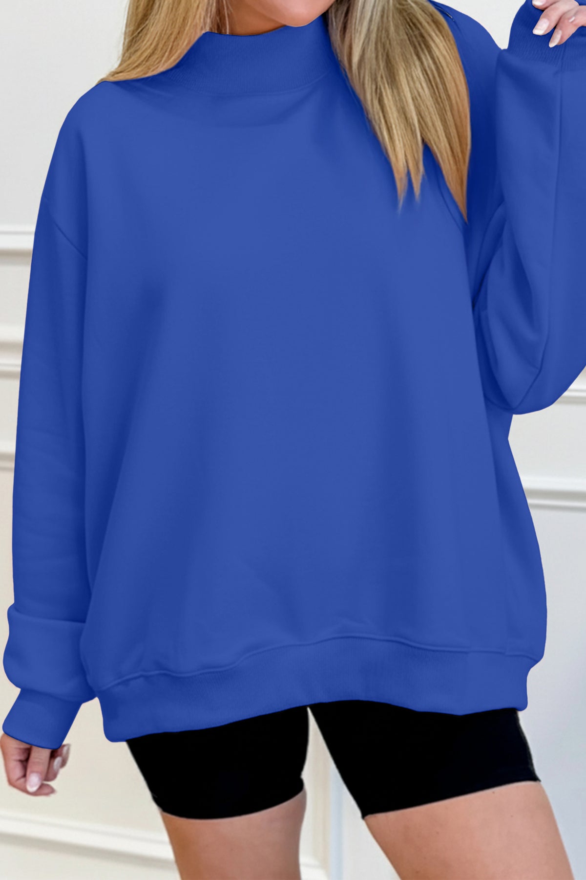 Sudadera negra lisa de corte oversize y cuello perkins