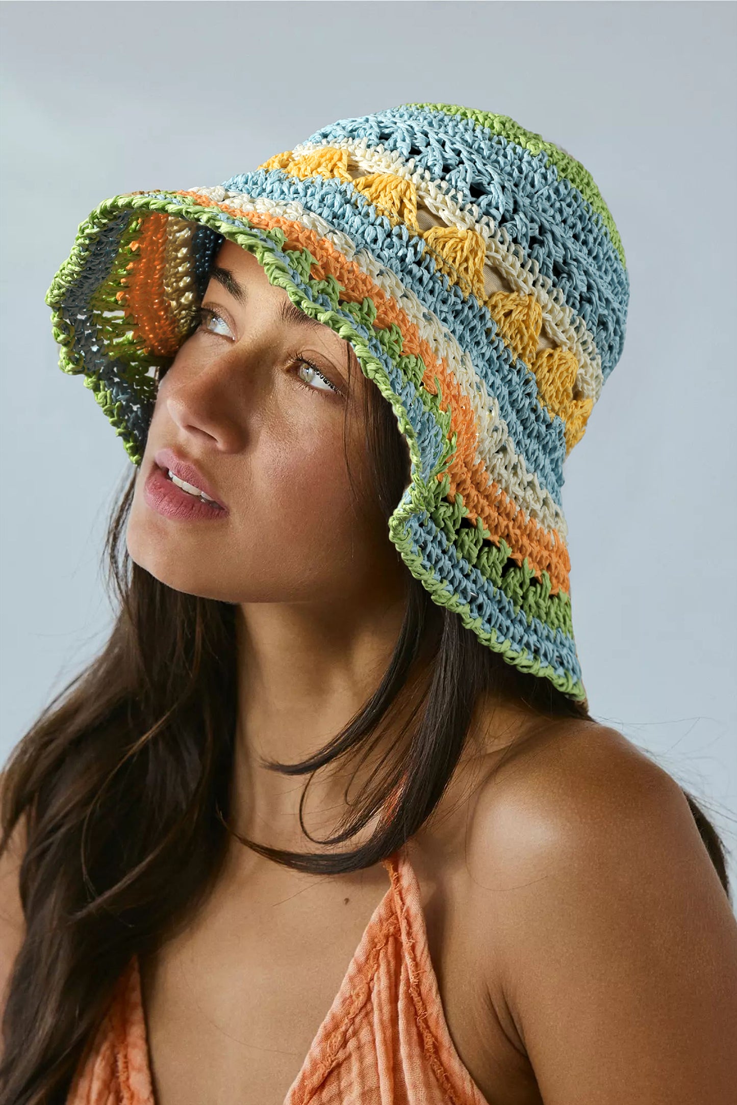 Sombrero de pescador tejido en paja