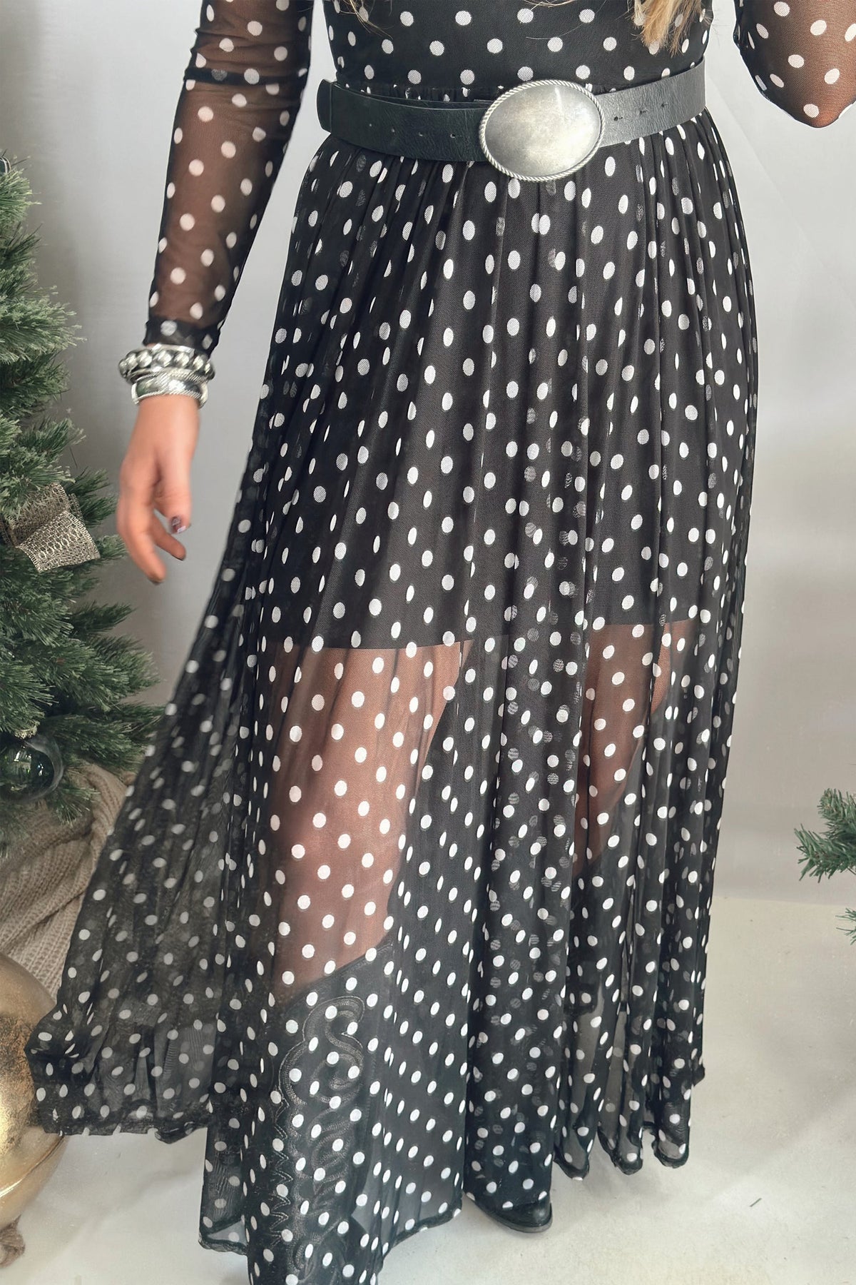 Conjunto de 2 piezas: vestido largo de malla negra con estampado de lunares y manga larga