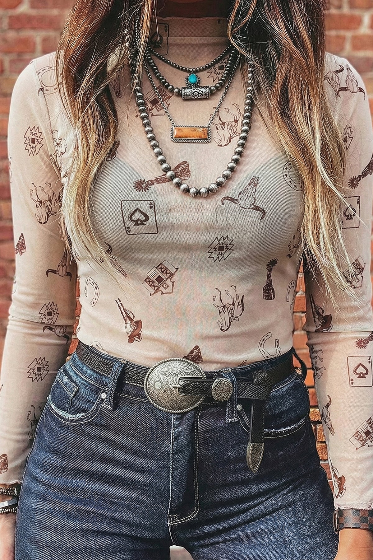 Top de malla de manga larga y cuello perkins, corte entallado, con estampado floral en gris humo