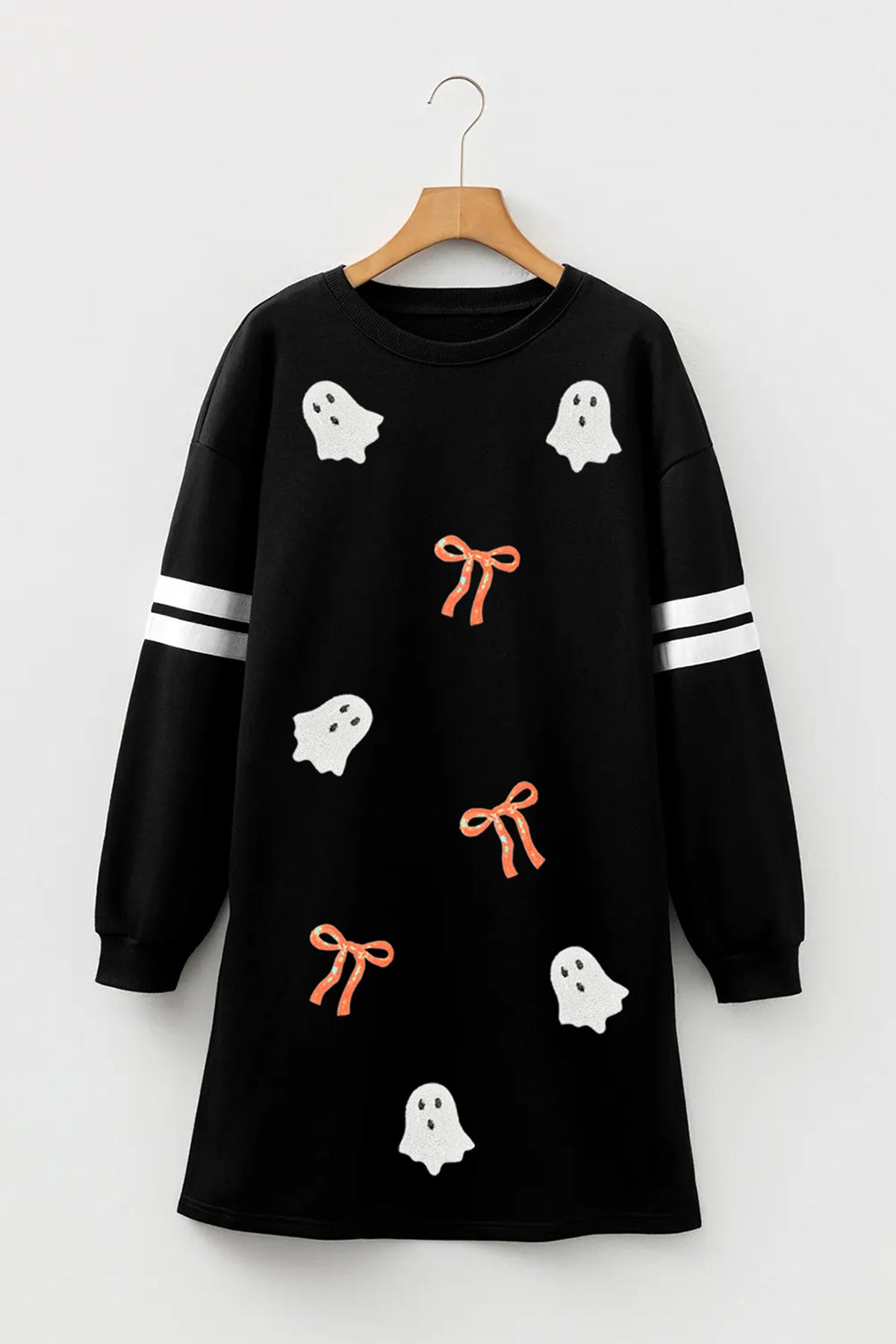 Vestido tipo sudadera de Halloween con gráfico de fantasma de lentejuelas negras y mangas a rayas estilo universitario