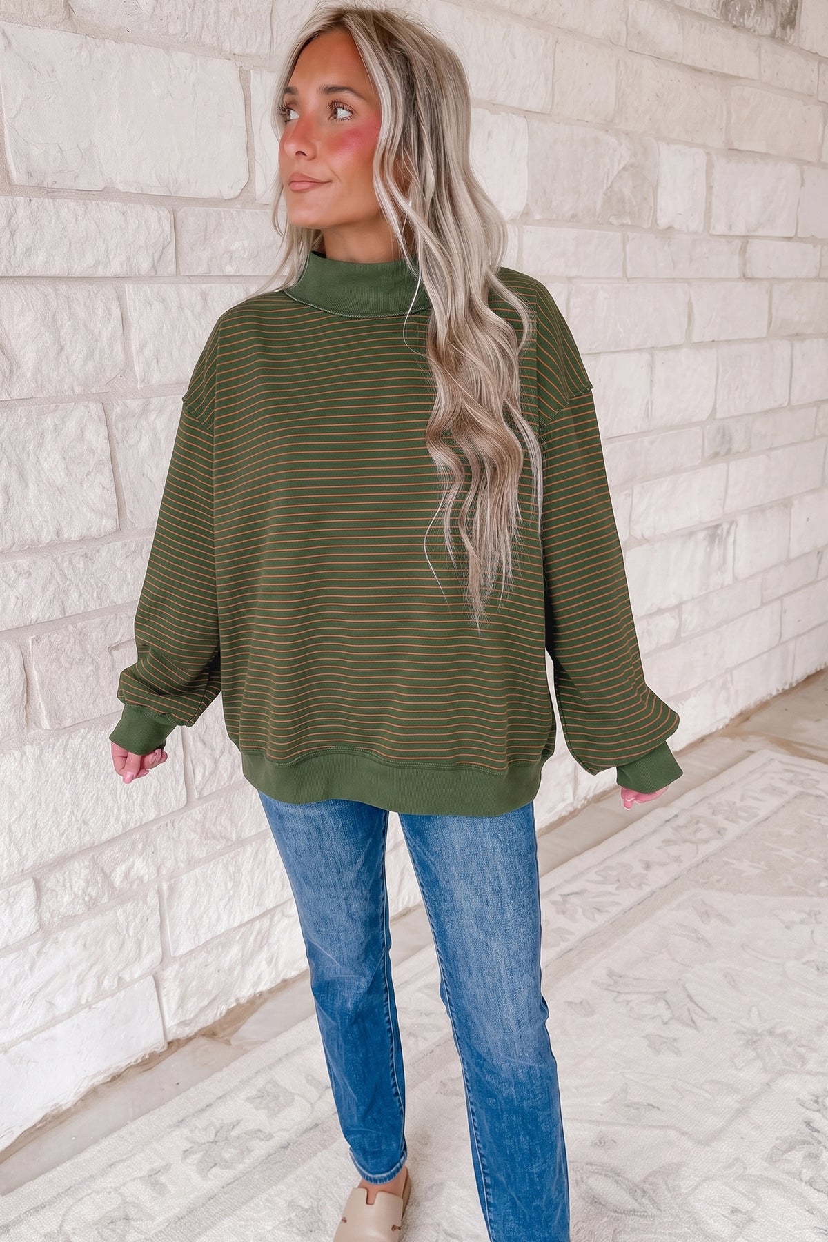 Sudadera oversize de canalé con bloques de color, rayas y cuello perkins, en color caqui