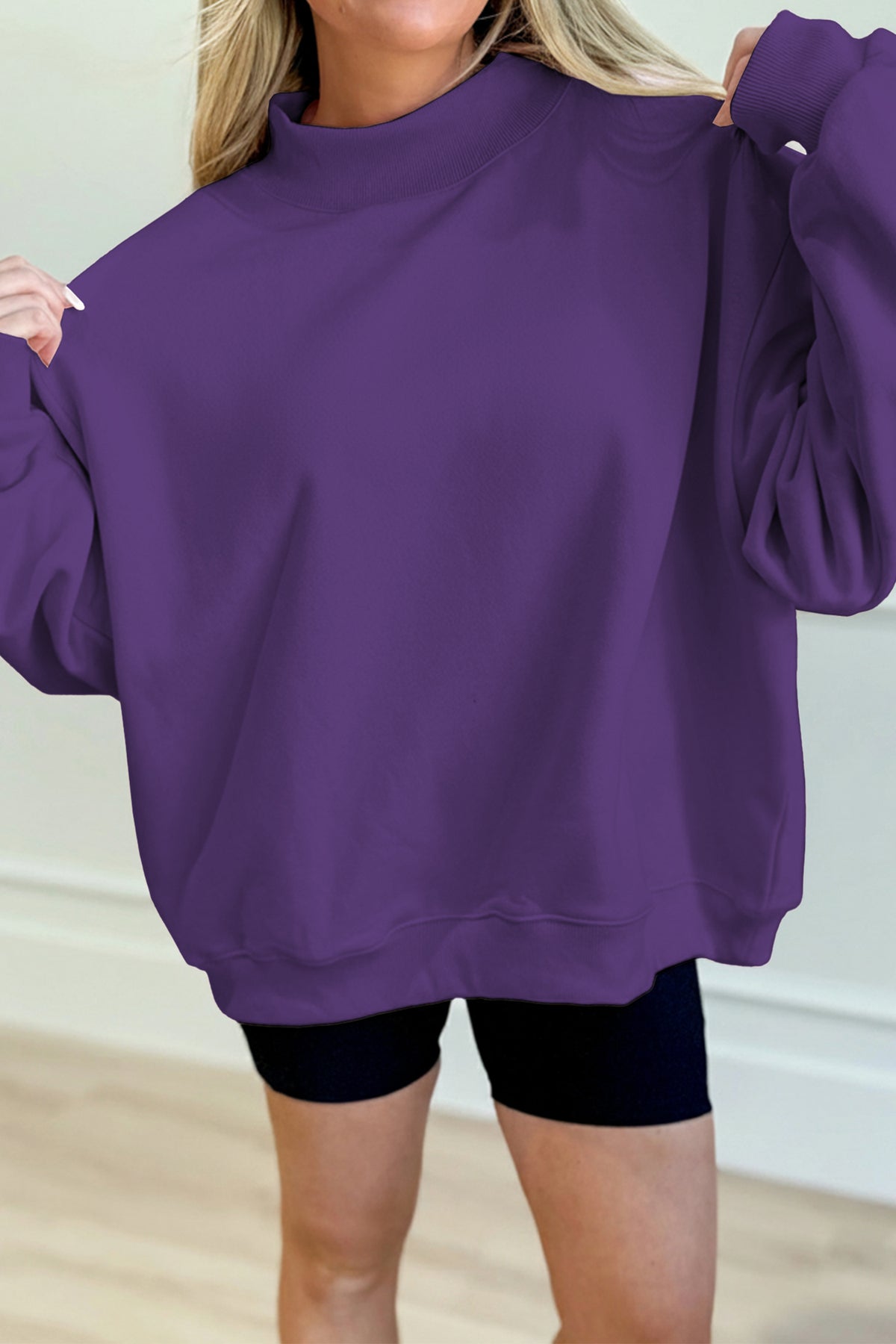 Sudadera negra lisa de corte oversize y cuello perkins