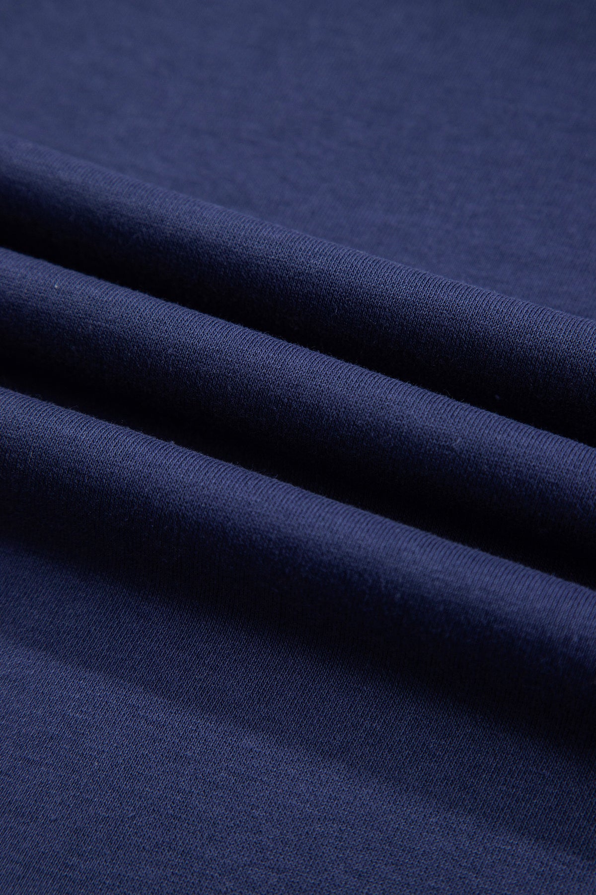 Sudadera de cuello redondo y manga larga en azul sucio con diseño de bloques de color y ribetes