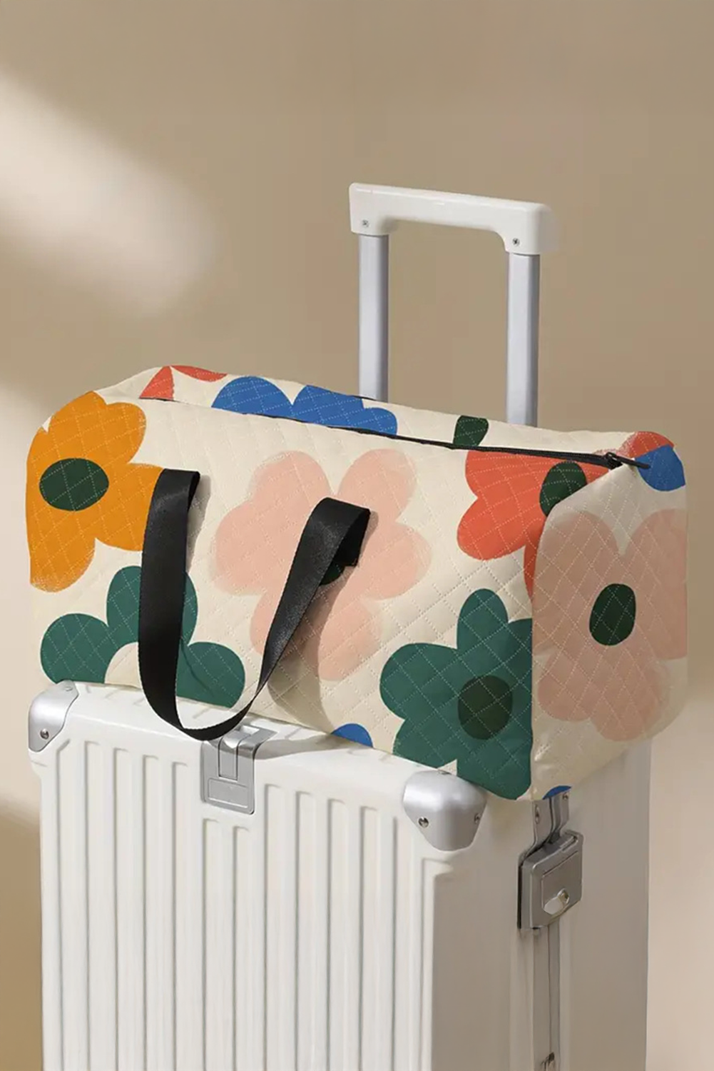 Bolsa de lona grande acolchada con estampado de flores blancas - Bego Fashion