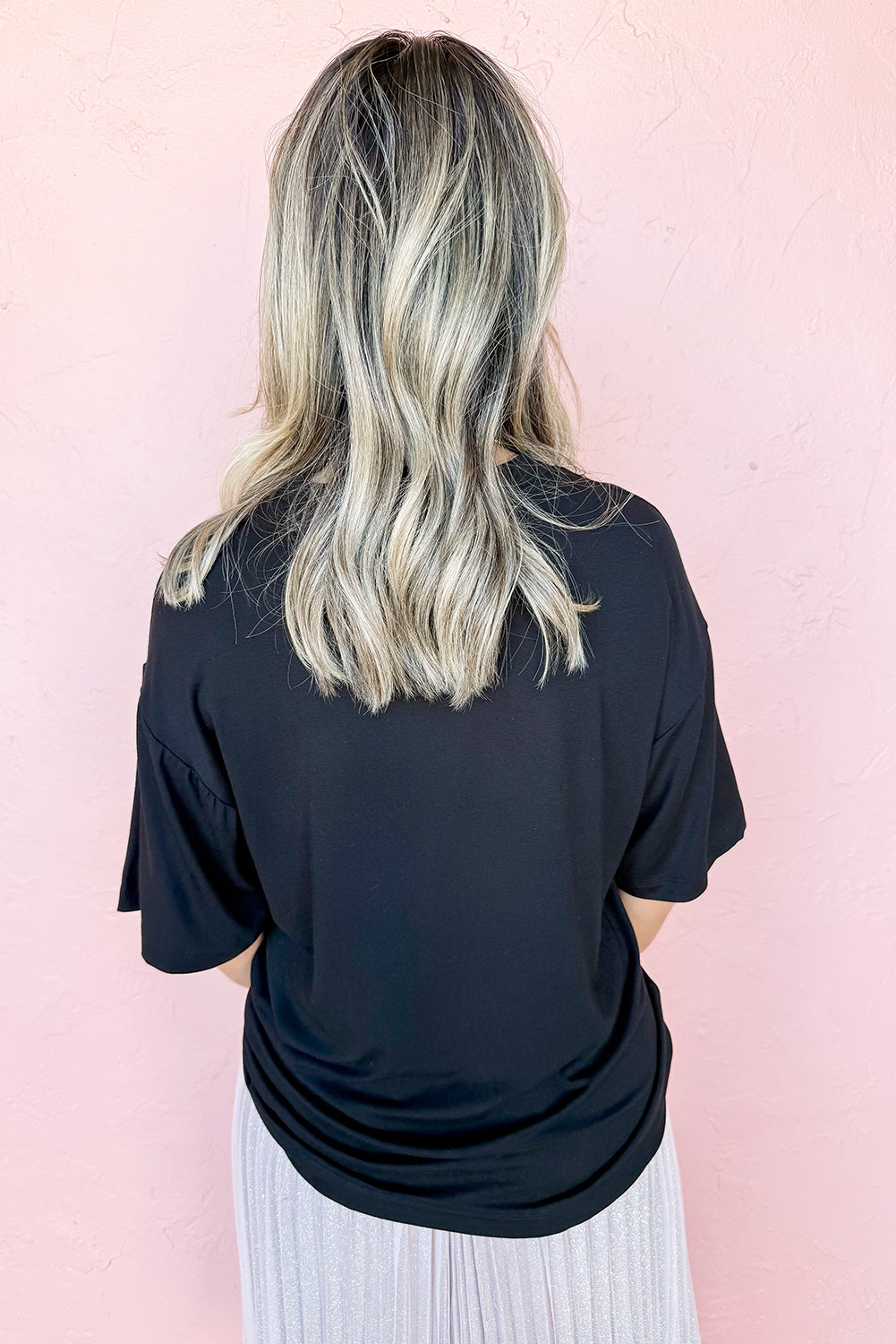 Camiseta negra con gráfico de letras agrietadas de la suerte del Día de San Patricio - Bego Fashion