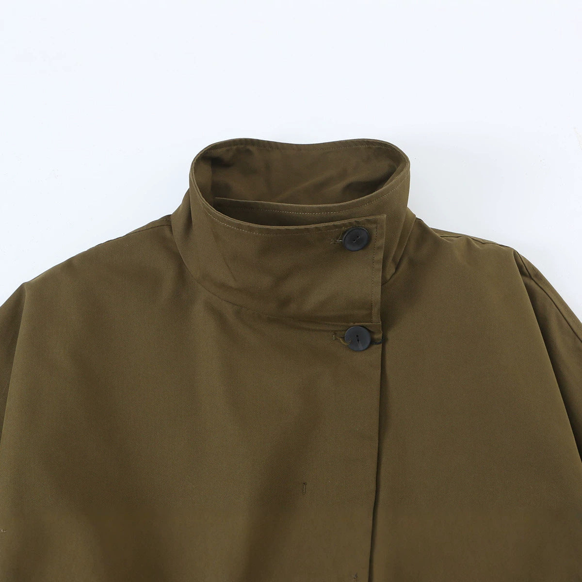 Chaqueta tipo parka, de corte holgado y color liso, con cuello alto y manga larga, de estilo casual
