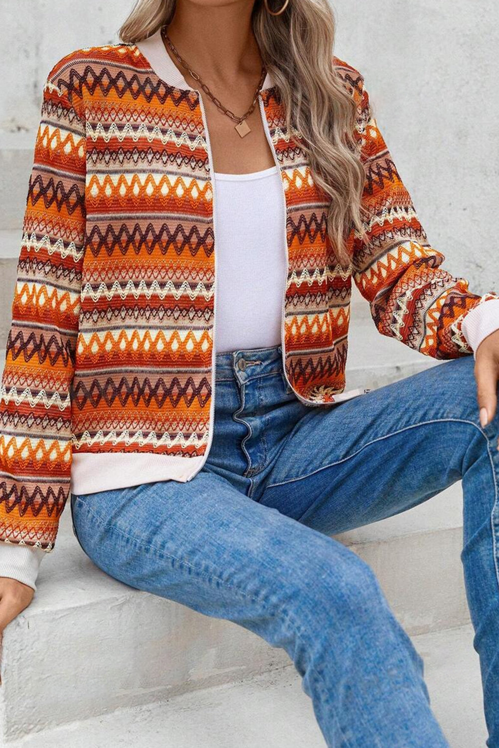 Chaqueta naranja de estilo boho a rayas, con cremallera y manga larga