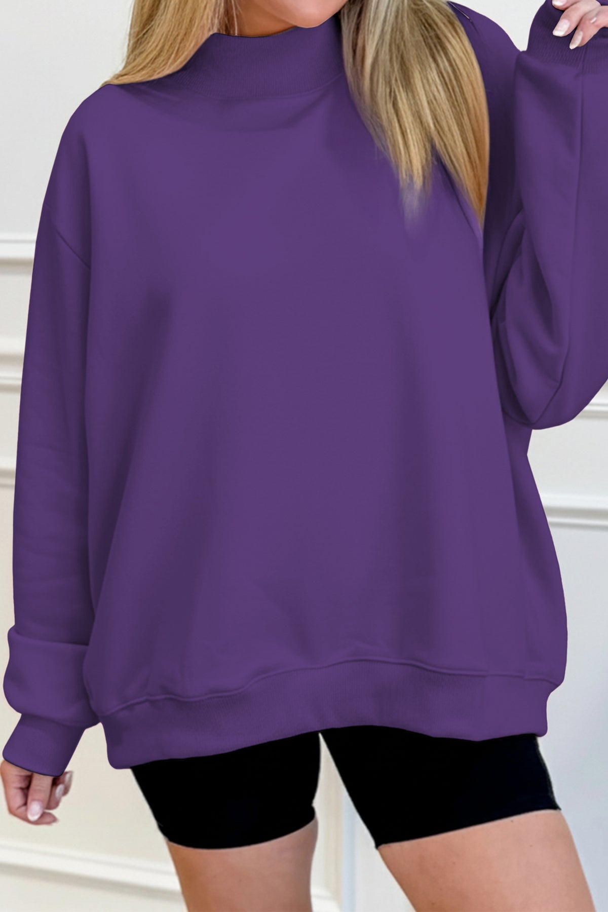 Sudadera negra lisa de corte oversize y cuello perkins