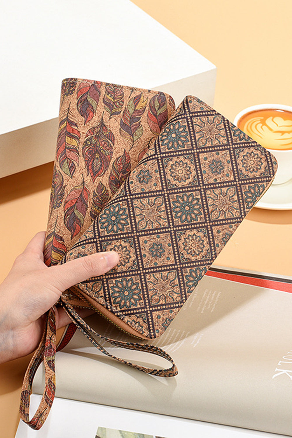 Cartera de mano de piel sintética marrón con estampado de estilo western