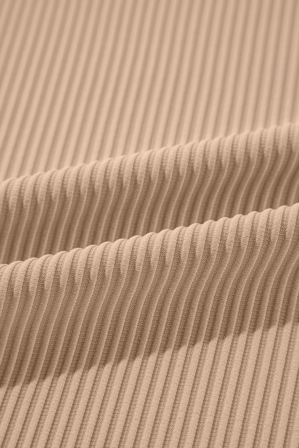 Cárdigan de punto acanalado con parches de encaje de pergamino y abertura frontal - Bego Fashion