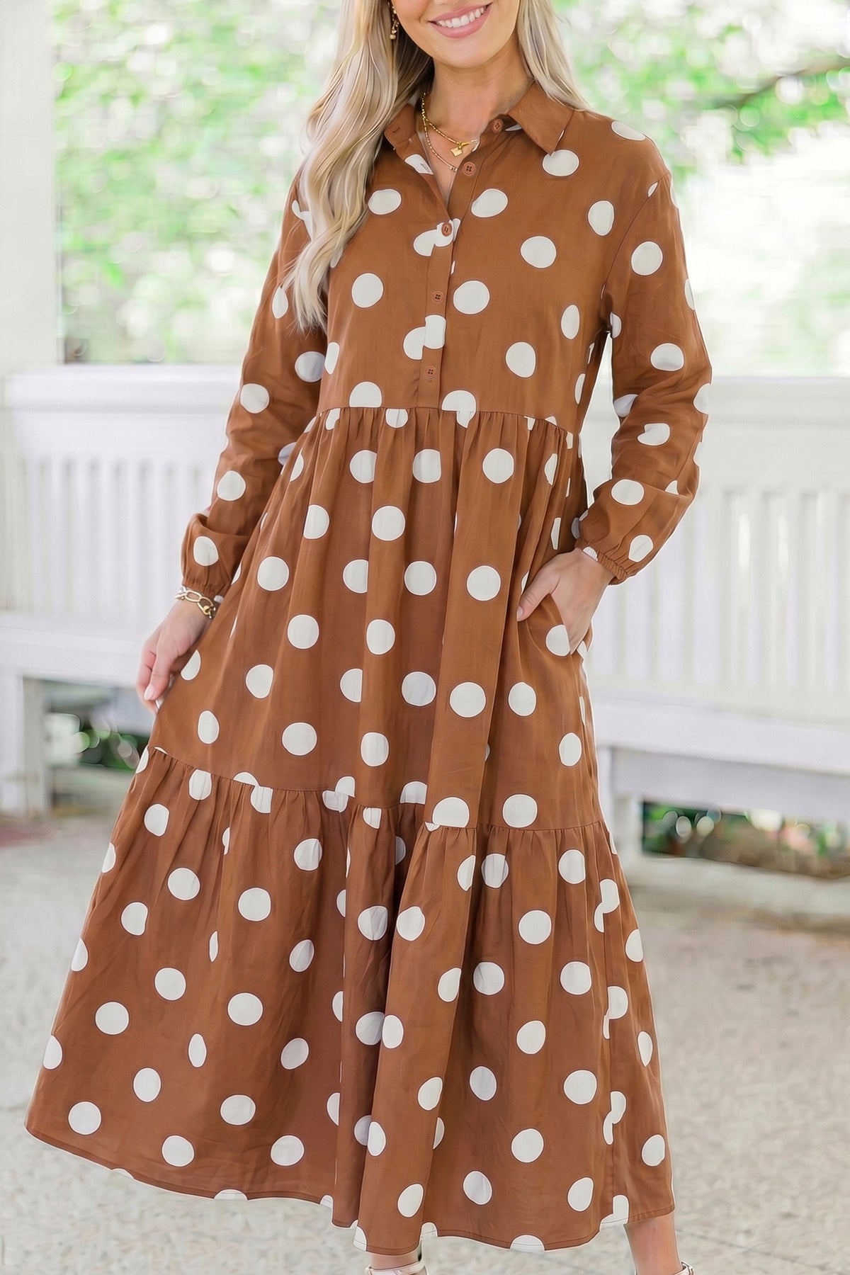 Vestido recto de manga larga con botones delanteros y estampado de lunares (Apricot)