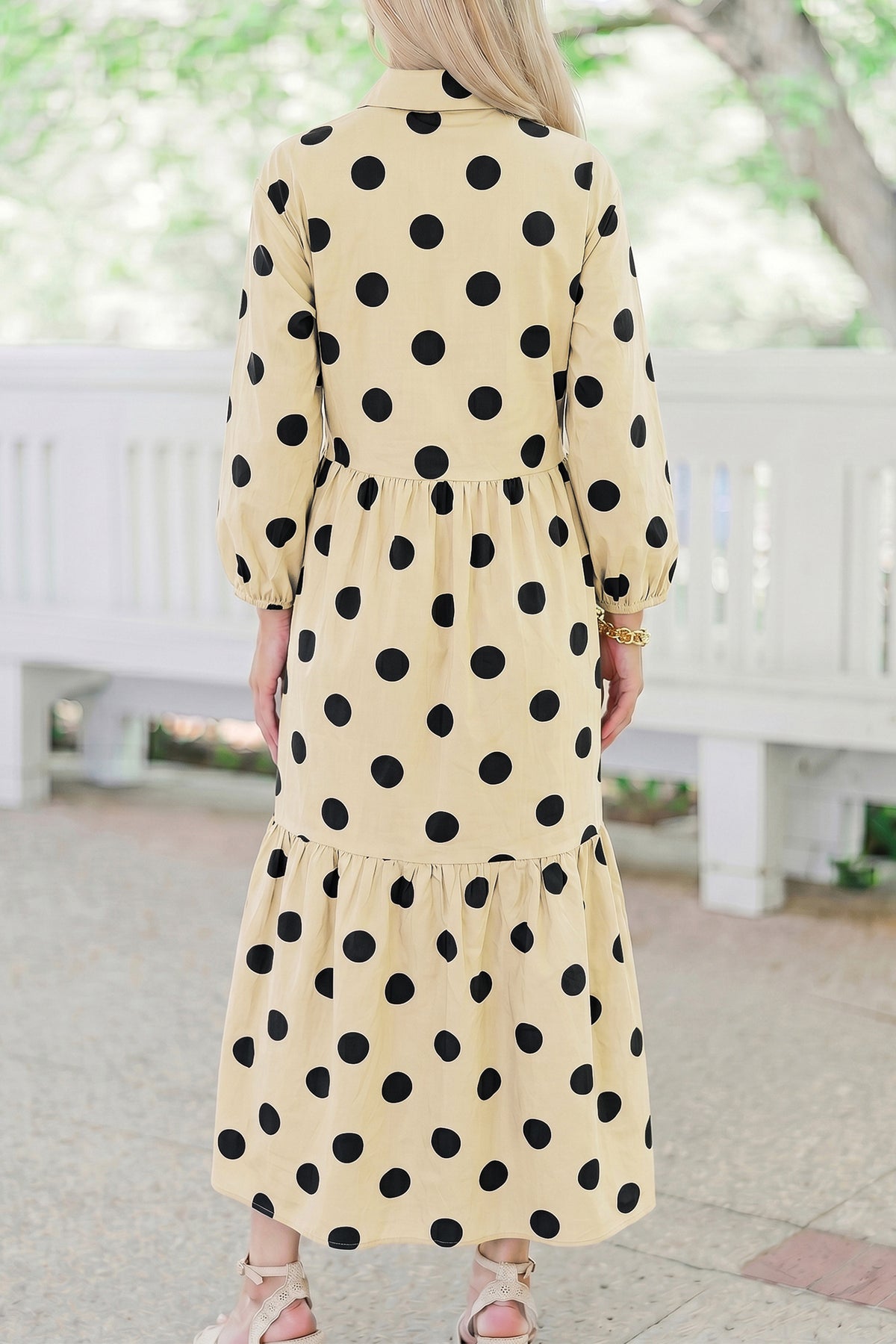 Vestido recto de manga larga con botones delanteros y estampado de lunares (Apricot)