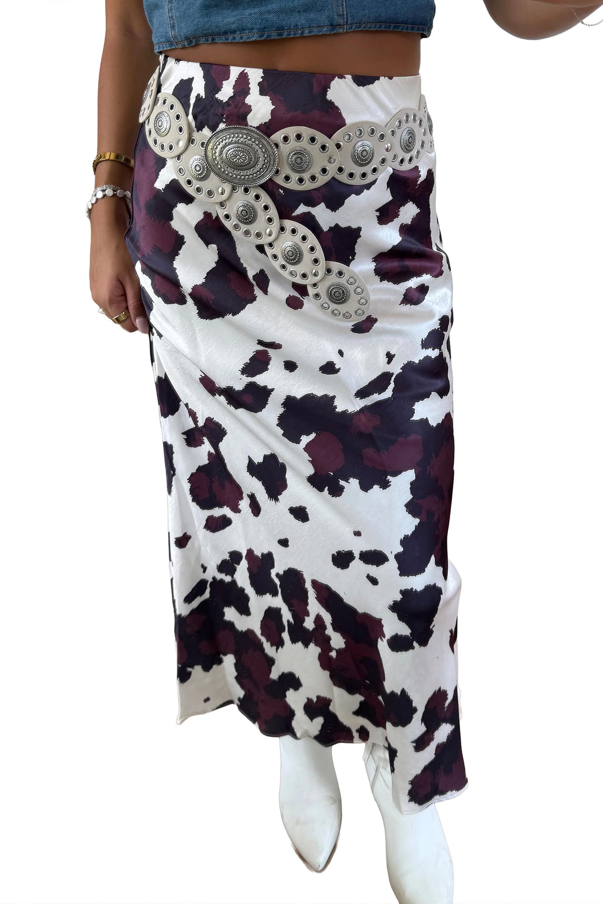 Falda larga estilo western con estampado abstracto marrón y cremallera metálica en la cintura, ideal para uso diario.