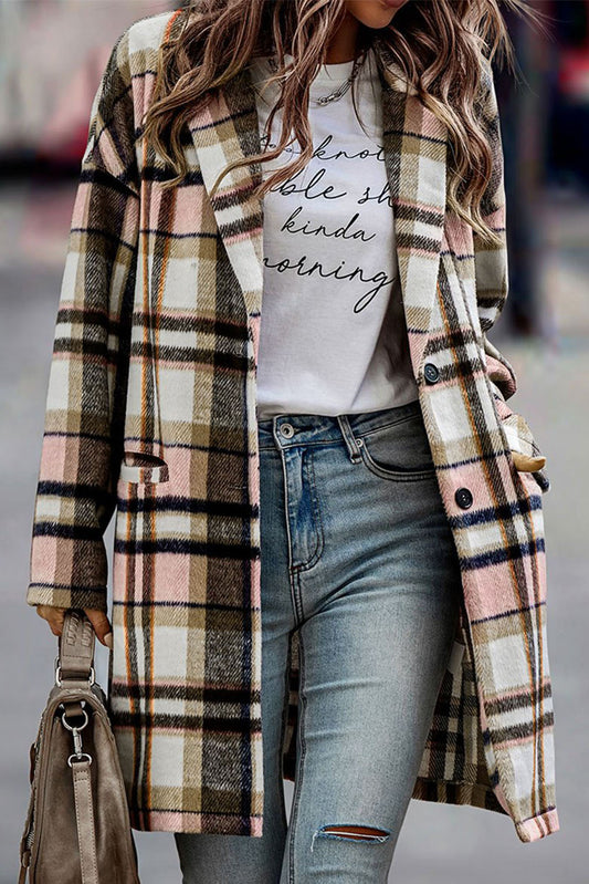 Chaqueta rosa de cuadros con botones y solapas