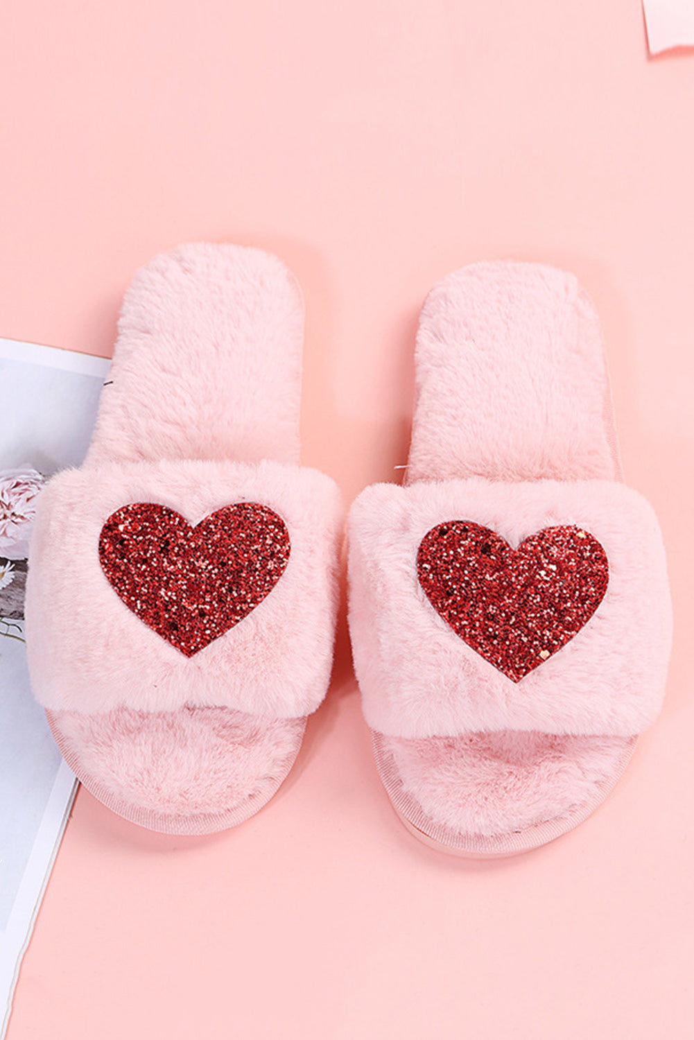 Pantuflas de felpa con forma de corazón y lentejuelas rosas - Bego Fashion