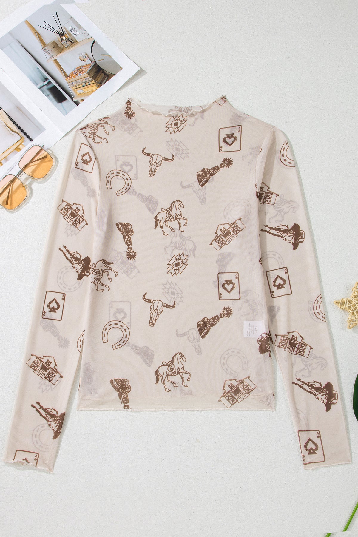 Top de malla de manga larga y cuello perkins, corte entallado, con estampado floral en gris humo