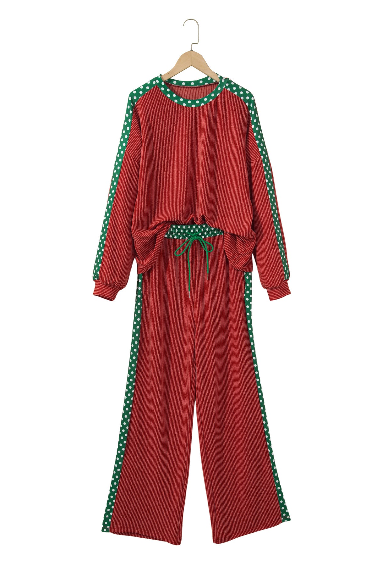 Conjunto de 2 piezas rojo y acogedor de manga larga: pantalón y top con diseño de parches acanalados y detalles de lunares.