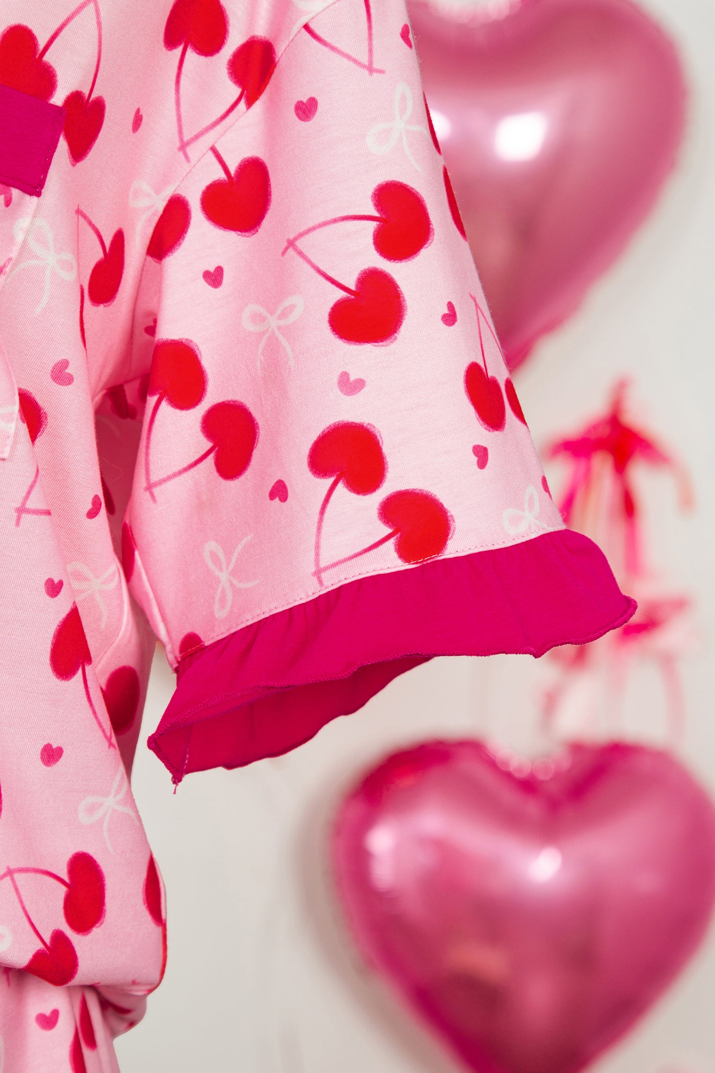 Conjunto de pijama corto con borde festoneado y estampado mixto de lazo y cereza rosa - Bego Fashion