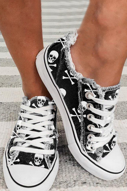 Zapatillas de lona con cordones y estampado de calavera negra