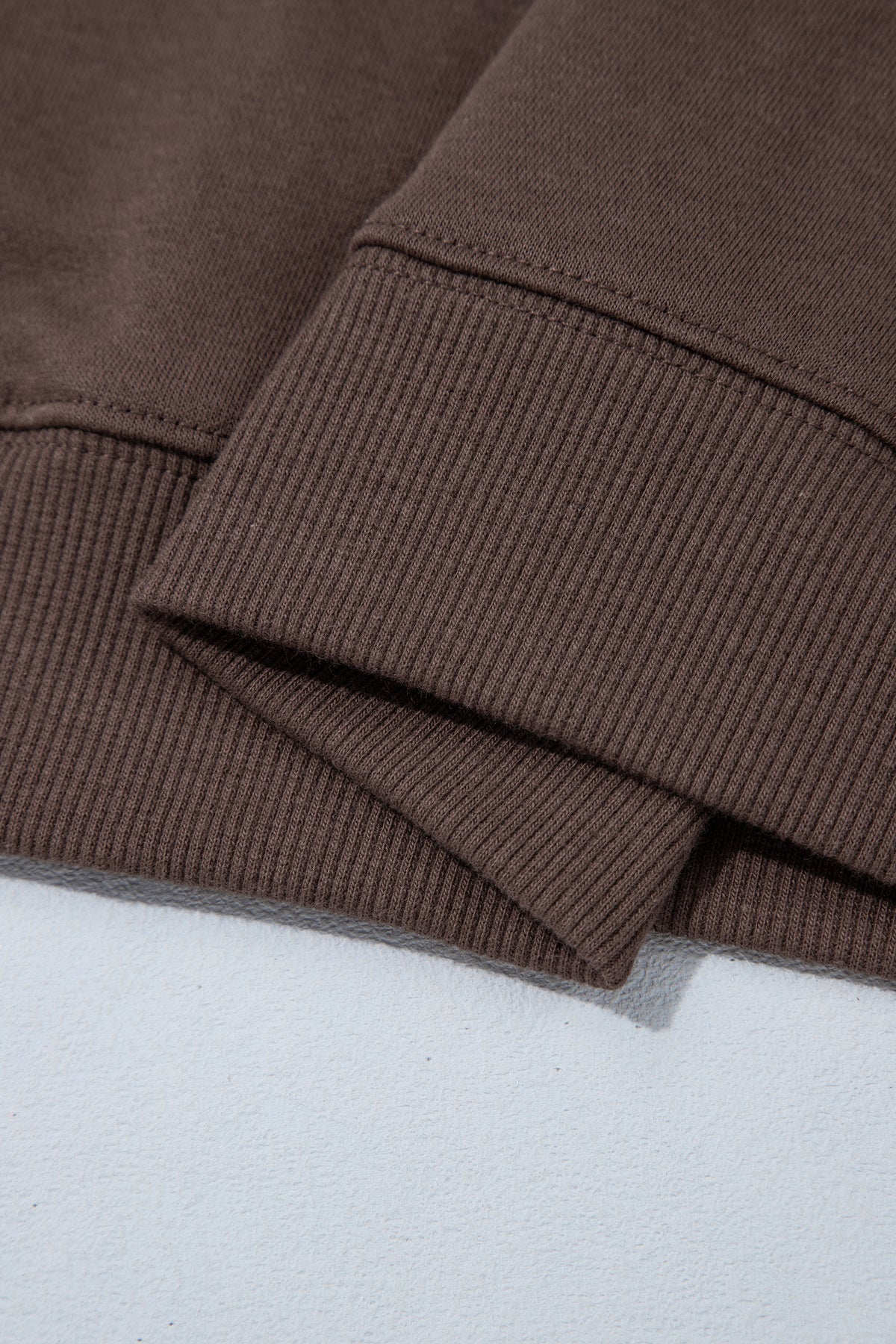 Sudadera casual con estampado de eslogan y lunares (diseño de café)