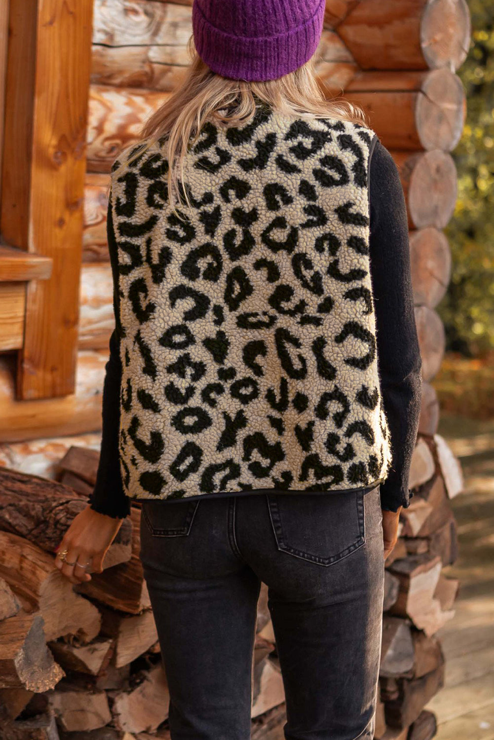 Chaleco sherpa con estampado de leopardo negro - Bego Fashion