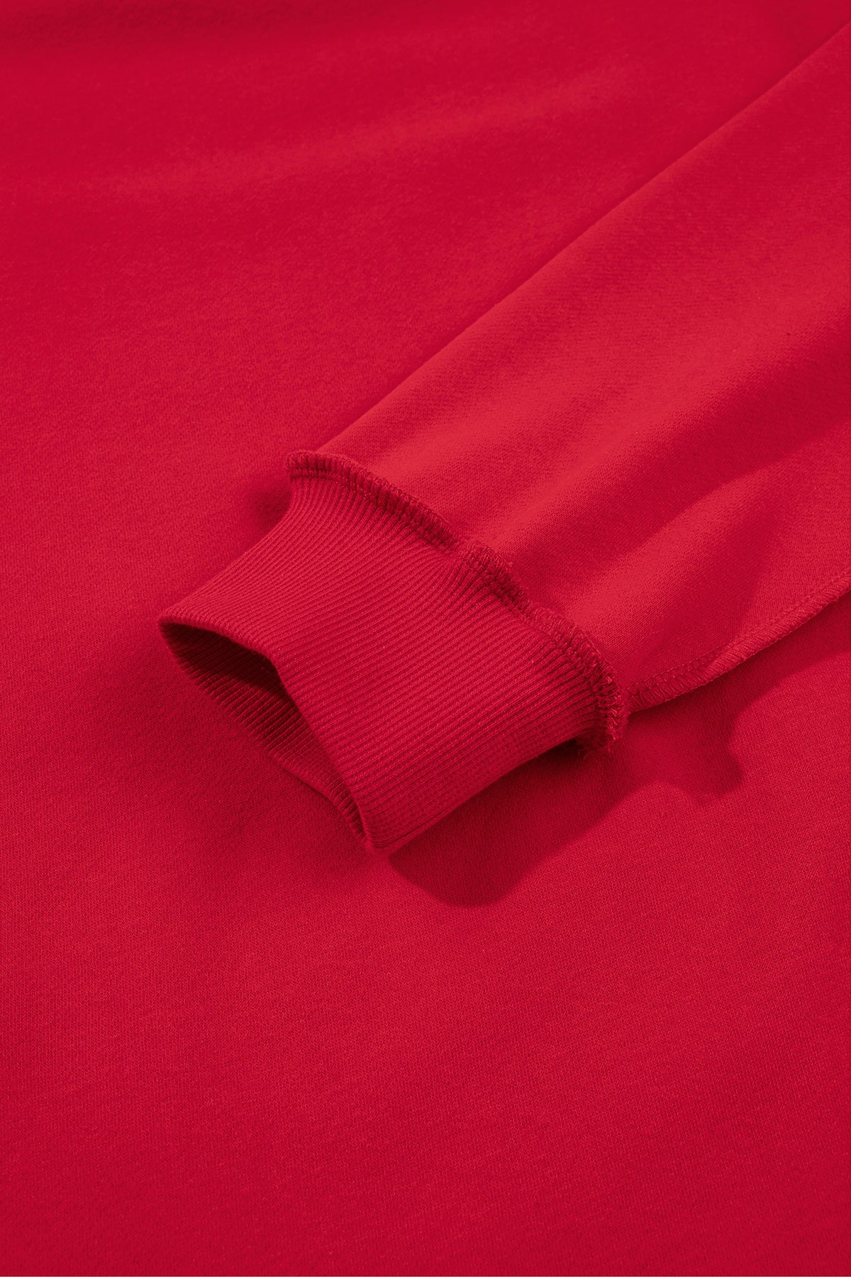 Sudadera holgada de color marrón oscuro con cuello alzado y estampado del eslogan «Jesus Saves»