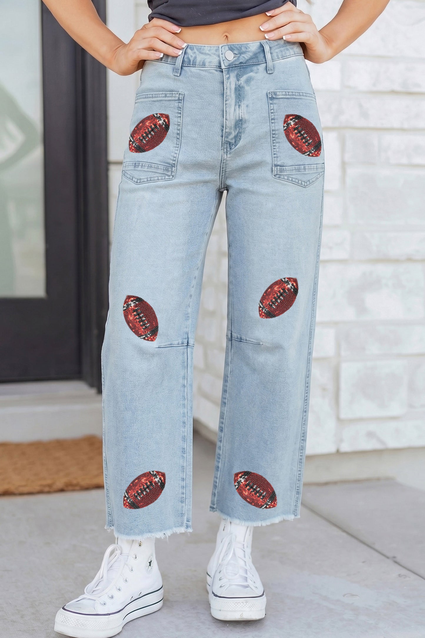 Vaqueros casuales Beau Blue con lentejuelas, estampado de rugby y bajo sin rematar