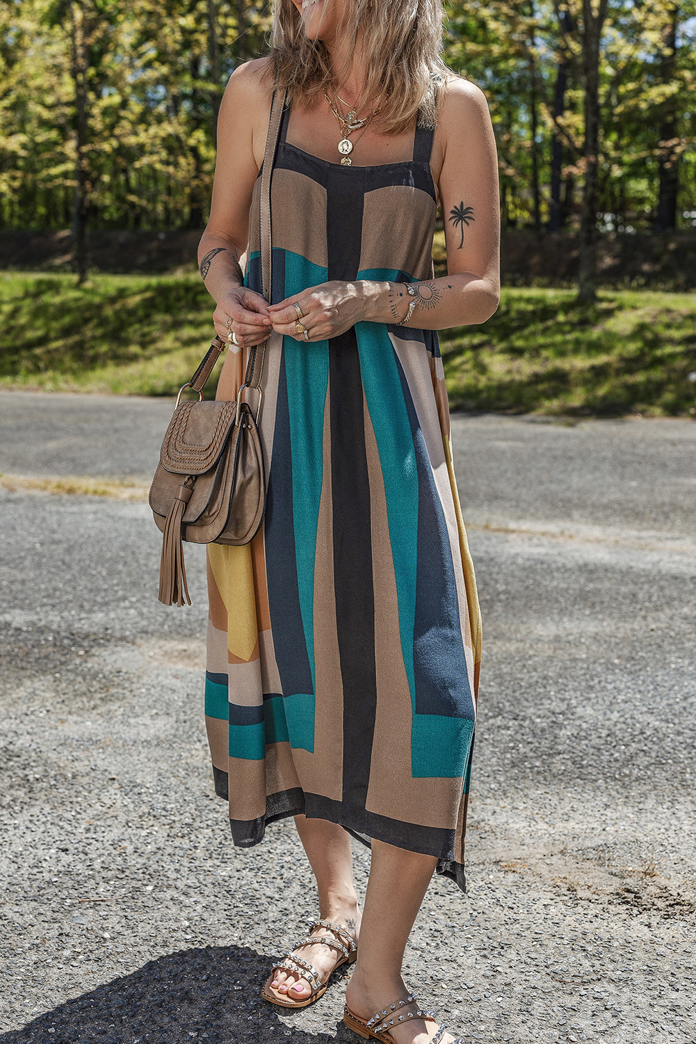 Vestido marrón retro sin mangas con estampado geométrico y espalda en Y - Bego Fashion