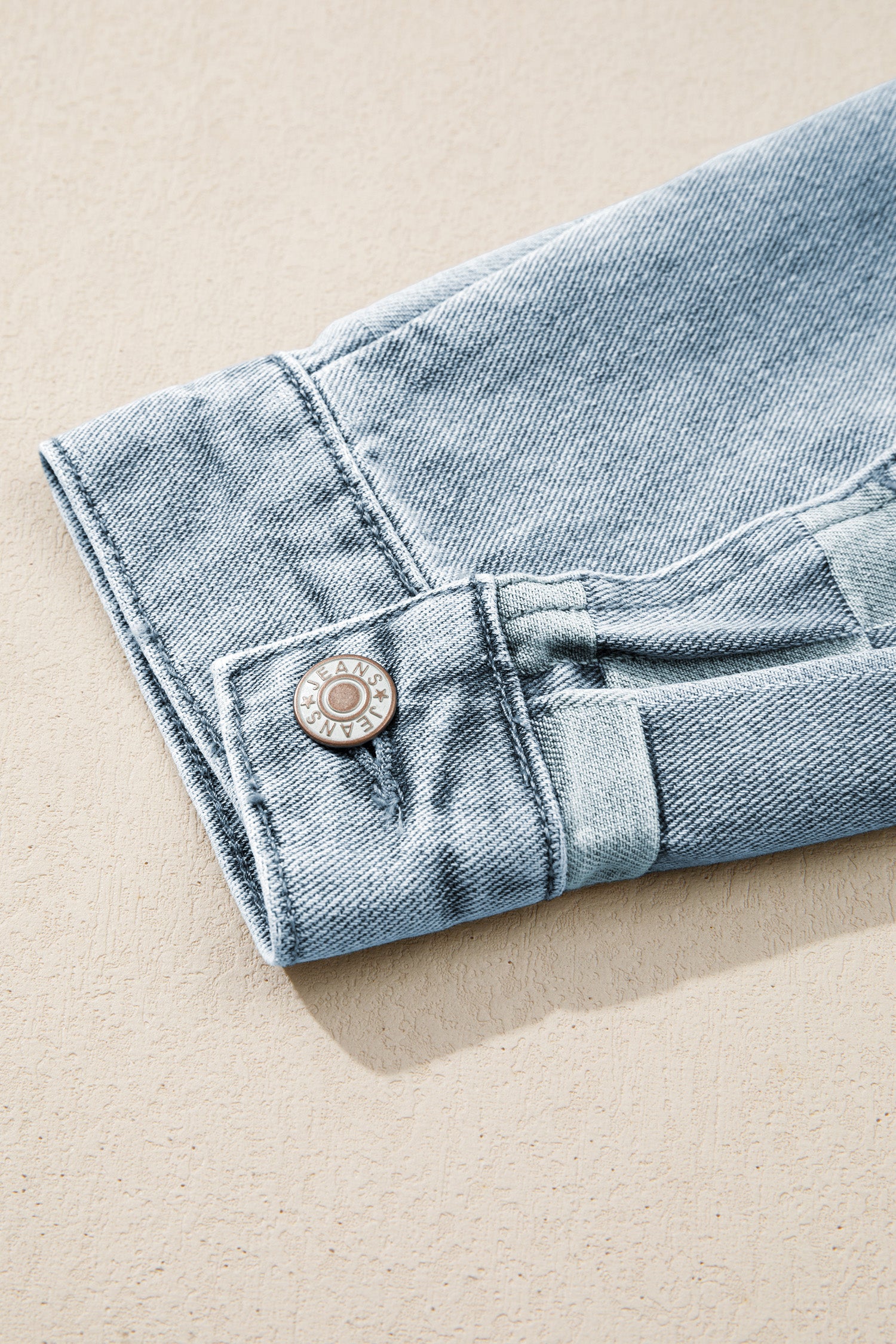 Chaqueta informal de mujer con estampado de cuadros vaqueros en azul Beau - Bego Fashion