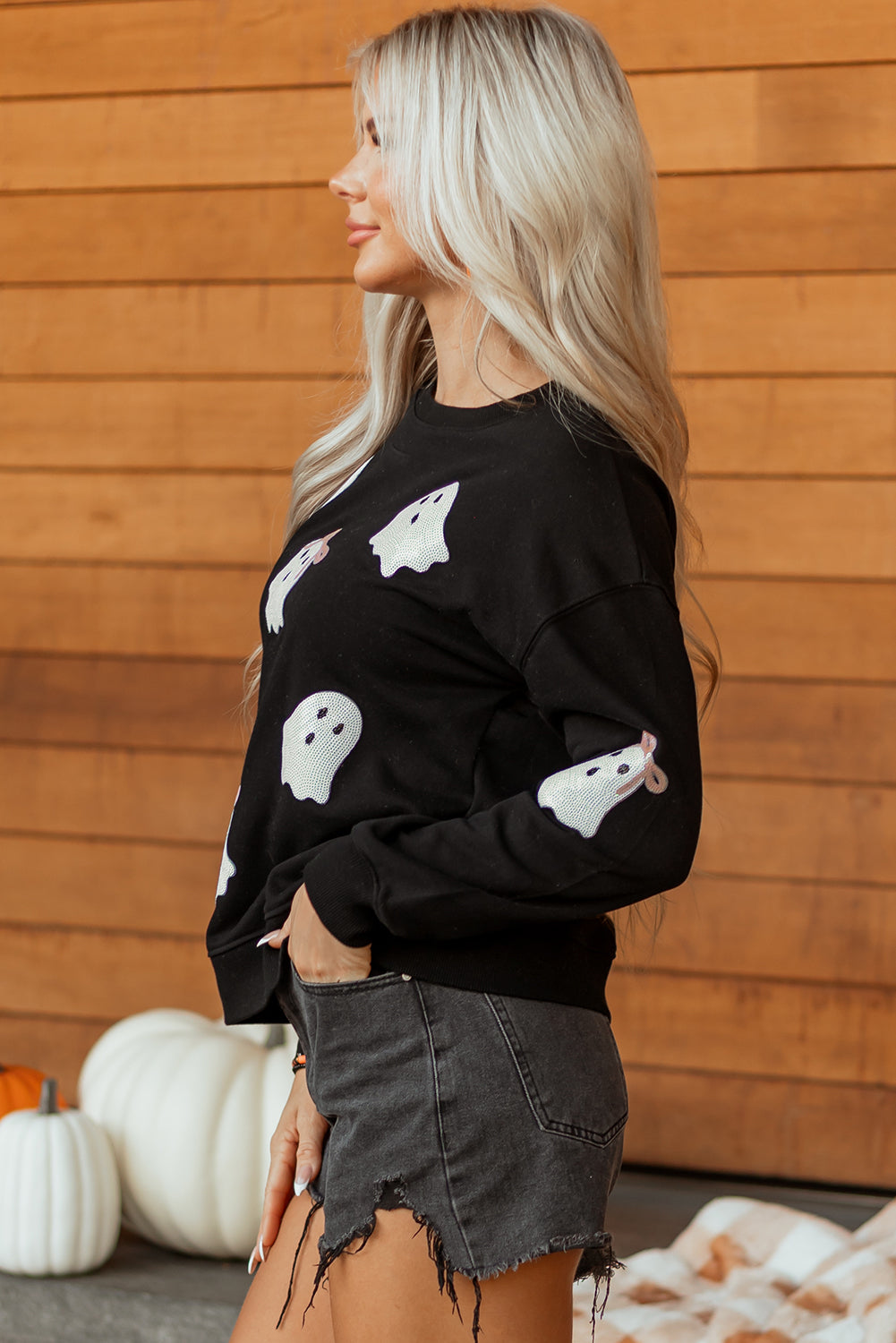 Sudadera de Halloween con cuello redondo, estampado de fantasma con lazo y lentejuelas negras