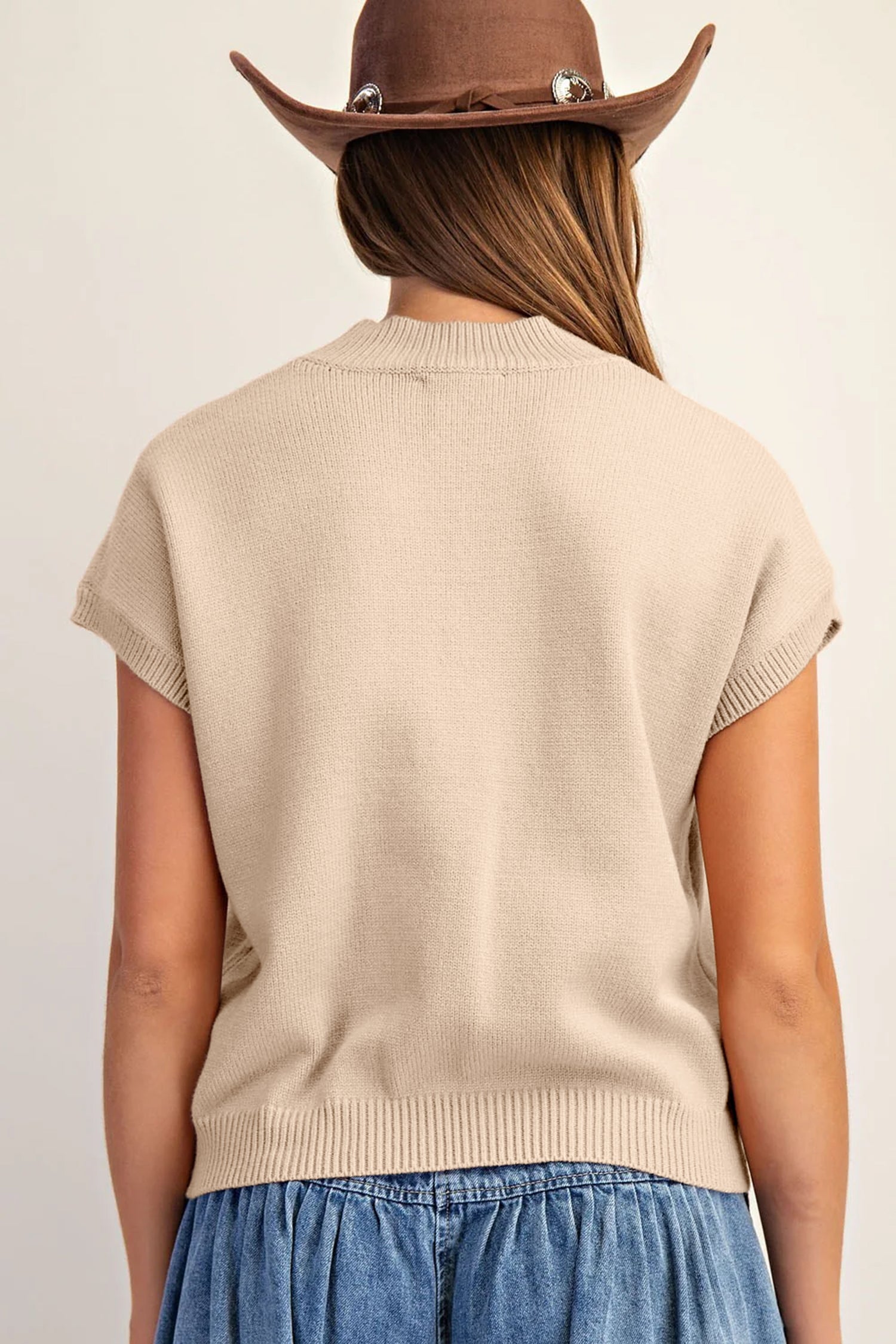 Suéter de manga corta con cuello alto, ribete acanalado y herraduras de pergamino - Bego Fashion